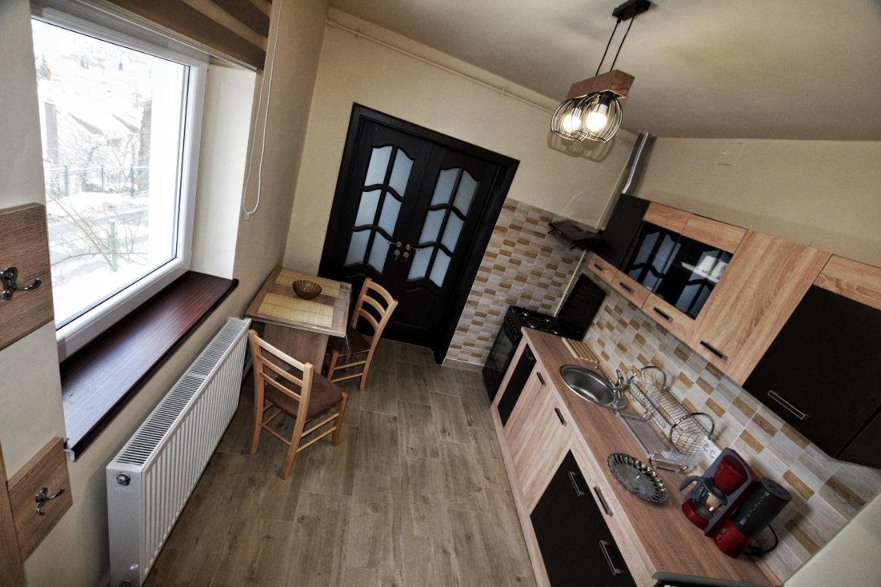 Flori'S Apartment Braşov Eksteriør billede